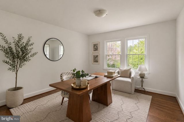 2025 TRUMBULL TER NW, Washington, DC 20011