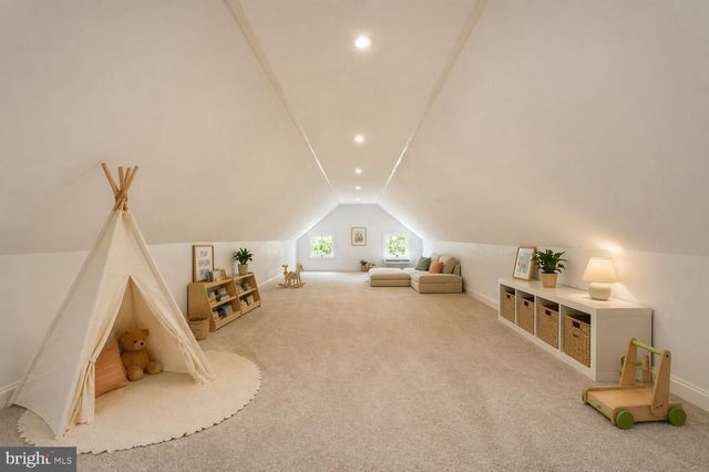 2025 TRUMBULL TER NW, Washington, DC 20011