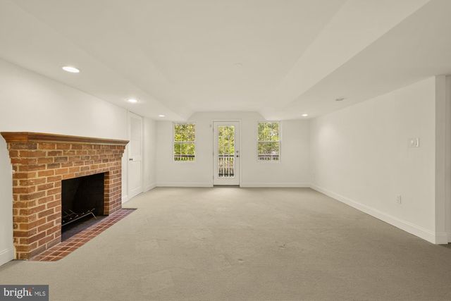 2025 TRUMBULL TER NW, Washington, DC 20011