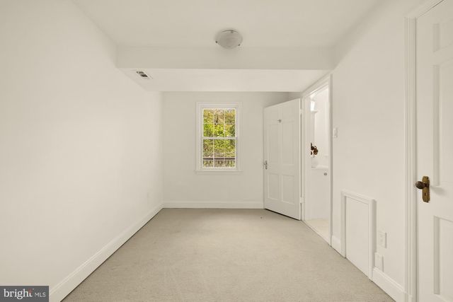 2025 TRUMBULL TER NW, Washington, DC 20011