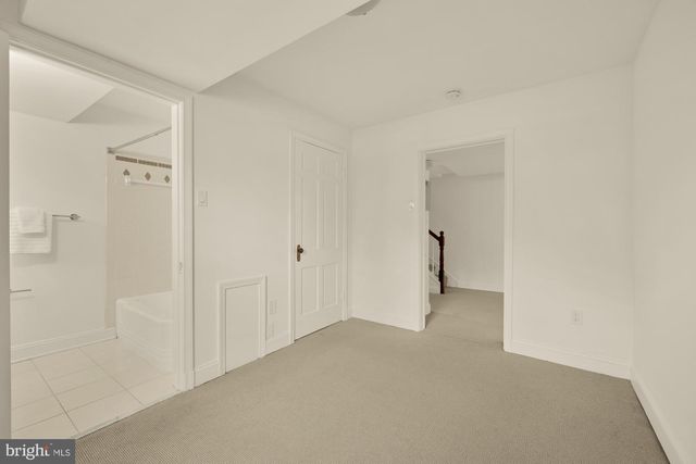 2025 TRUMBULL TER NW, Washington, DC 20011