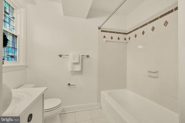 2025 TRUMBULL TER NW, Washington, DC 20011