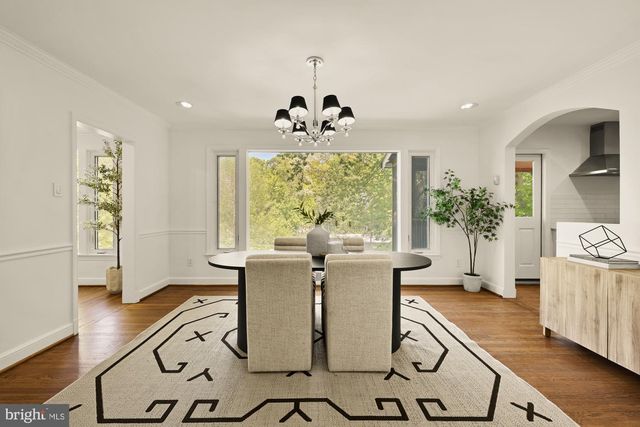 2025 TRUMBULL TER NW, Washington, DC 20011