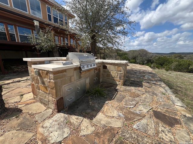 116 Lake Side, Boerne, TX 78006