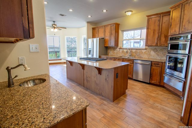 116 Lake Side, Boerne, TX 78006