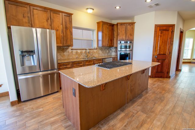 116 Lake Side, Boerne, TX 78006