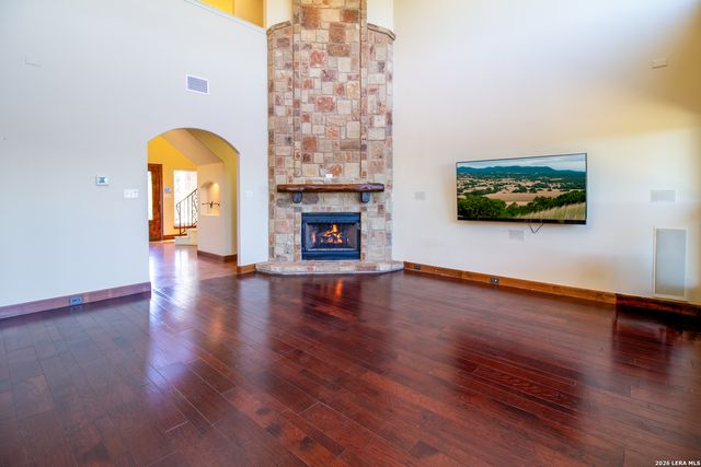 116 Lake Side, Boerne, TX 78006