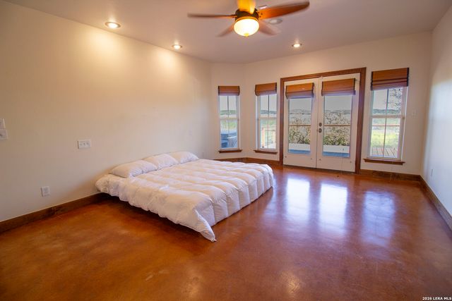 116 Lake Side, Boerne, TX 78006