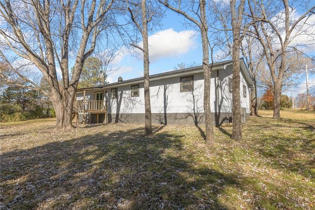 5745 Estes Road, Harrison, AR 72601