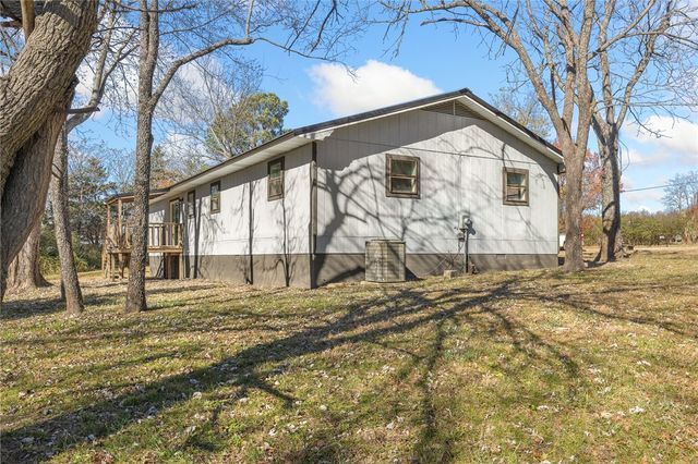 5745 Estes Road, Harrison, AR 72601