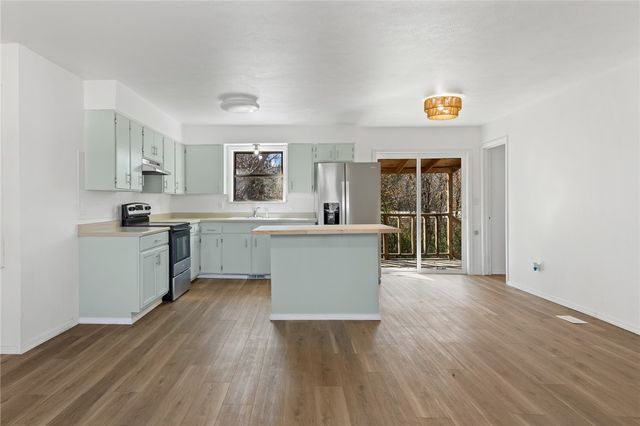 5745 Estes Road, Harrison, AR 72601