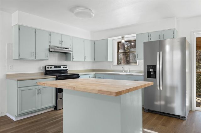 5745 Estes Road, Harrison, AR 72601