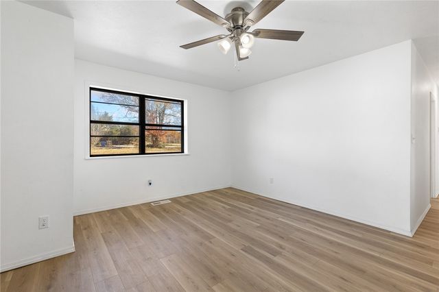 5745 Estes Road, Harrison, AR 72601