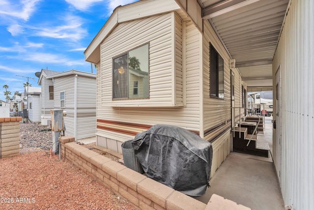 1152 S SIOUX Drive, Apache Junction, AZ 85119