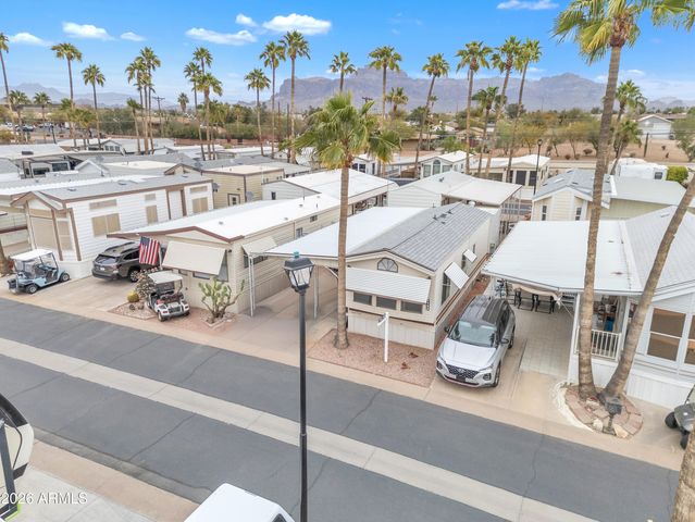 1152 S SIOUX Drive, Apache Junction, AZ 85119