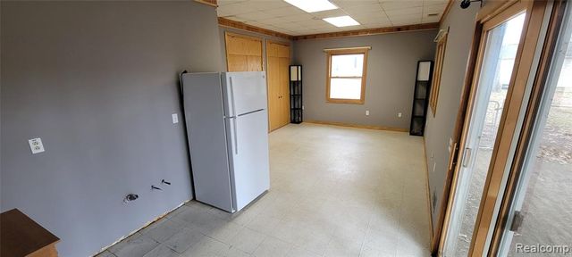 890 Tyrone Avenue, Waterford, MI 48328