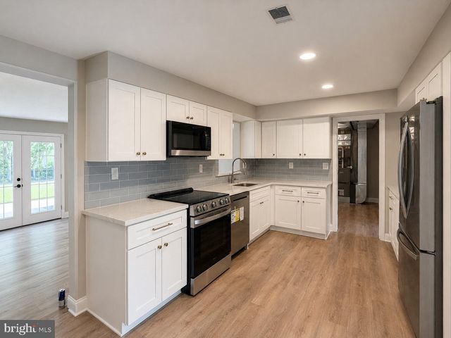 61 PAGEANT LN, Willingboro, NJ 08046