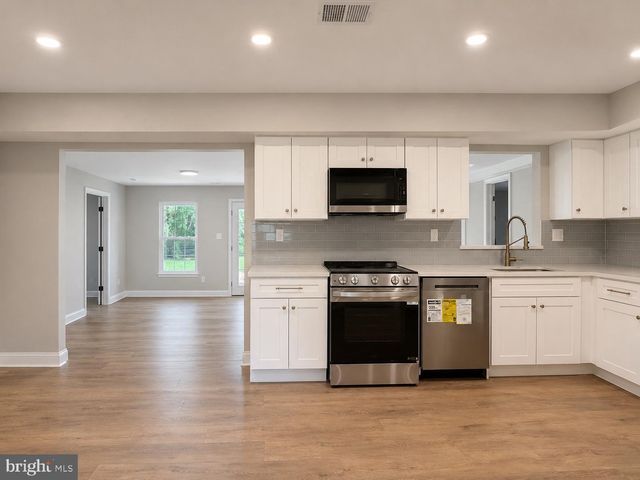 61 PAGEANT LN, Willingboro, NJ 08046