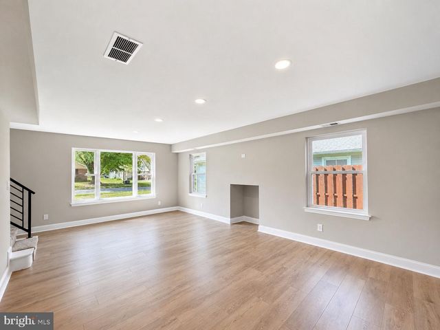 61 PAGEANT LN, Willingboro, NJ 08046