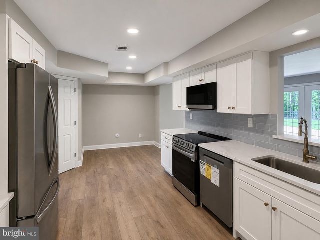 61 PAGEANT LN, Willingboro, NJ 08046