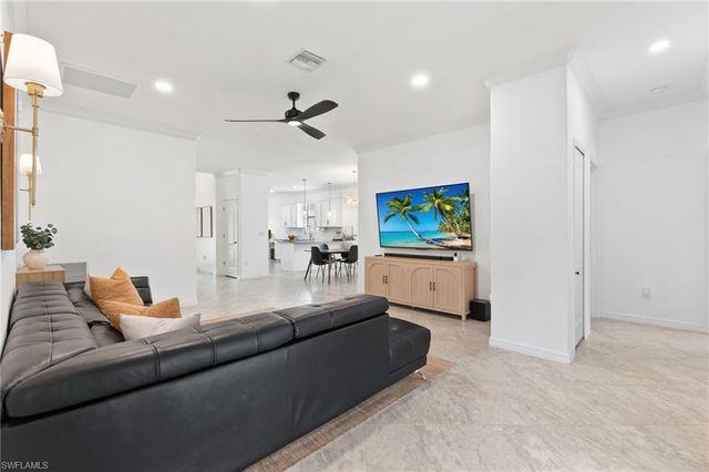 9200 Woodhurst DR, Naples, FL 34120