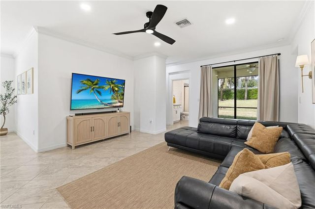 9200 Woodhurst DR, Naples, FL 34120