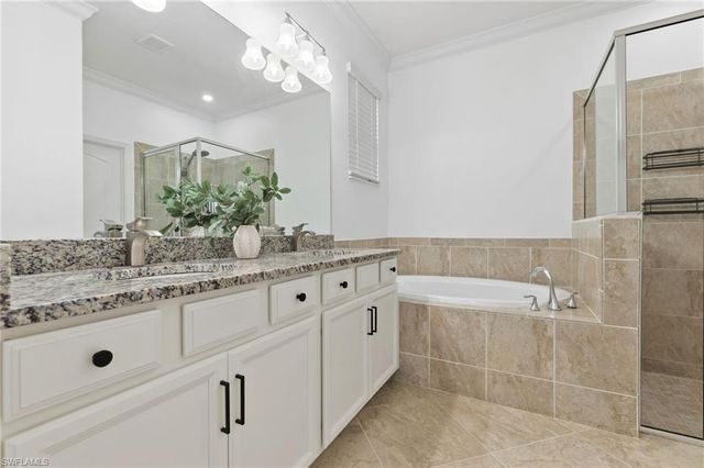 9200 Woodhurst DR, Naples, FL 34120