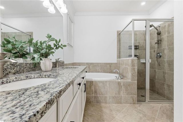 9200 Woodhurst DR, Naples, FL 34120