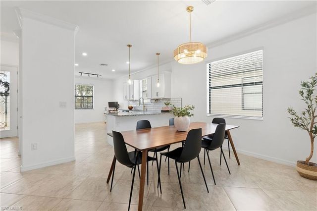 9200 Woodhurst DR, Naples, FL 34120