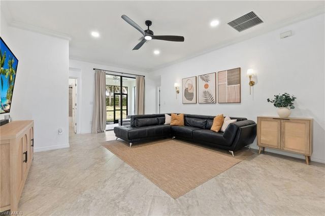 9200 Woodhurst DR, Naples, FL 34120