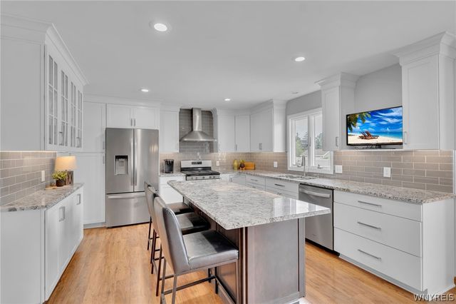 8892 Michael Douglas Dr, Clarence, NY 14032