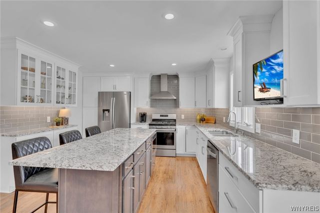 8892 Michael Douglas Dr, Clarence, NY 14032