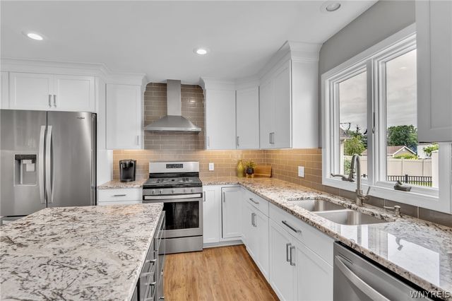 8892 Michael Douglas Dr, Clarence, NY 14032
