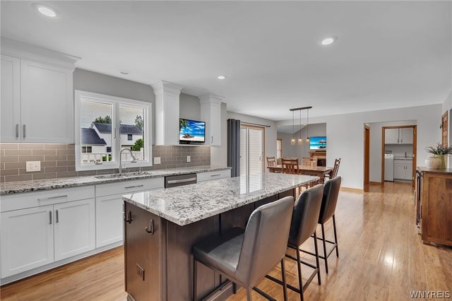 8892 Michael Douglas Dr, Clarence, NY 14032