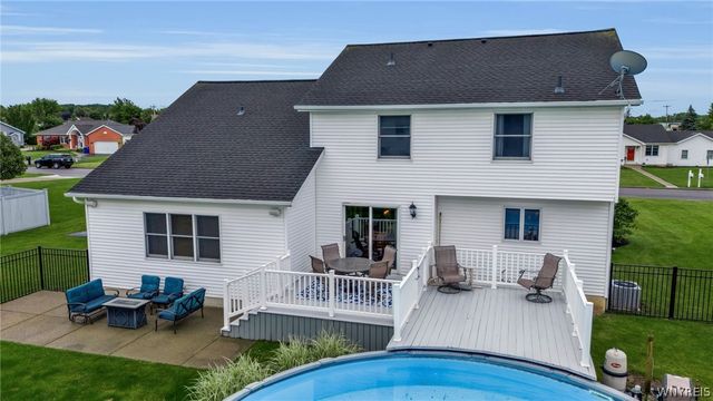 8892 Michael Douglas Dr, Clarence, NY 14032
