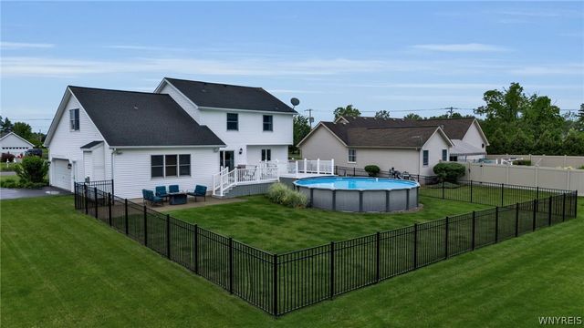 8892 Michael Douglas Dr, Clarence, NY 14032