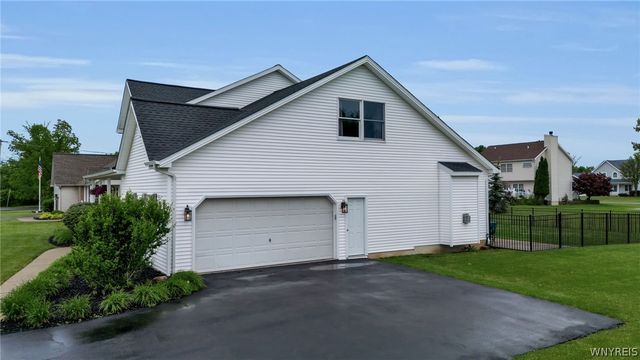 8892 Michael Douglas Dr, Clarence, NY 14032