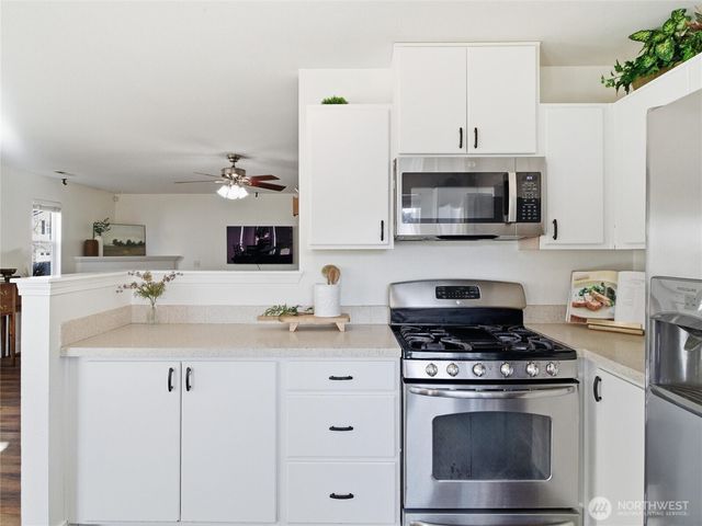 1015 Nunnally Avenue NW, Orting, WA 98360