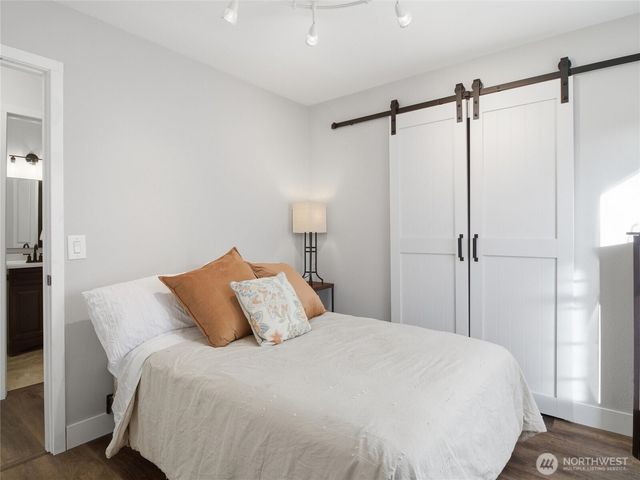 1015 Nunnally Avenue NW, Orting, WA 98360