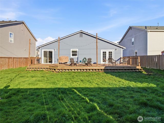 1015 Nunnally Avenue NW, Orting, WA 98360