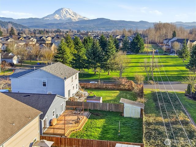 1015 Nunnally Avenue NW, Orting, WA 98360