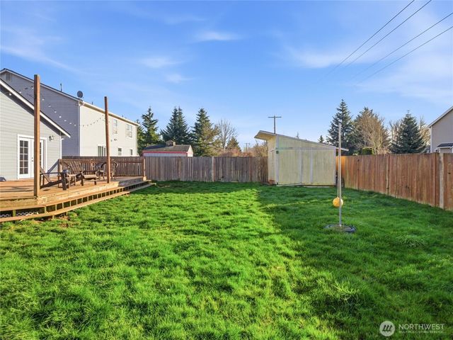 1015 Nunnally Avenue NW, Orting, WA 98360