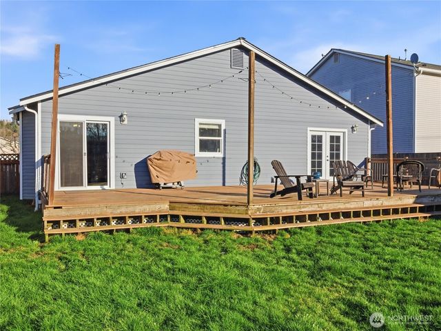 1015 Nunnally Avenue NW, Orting, WA 98360