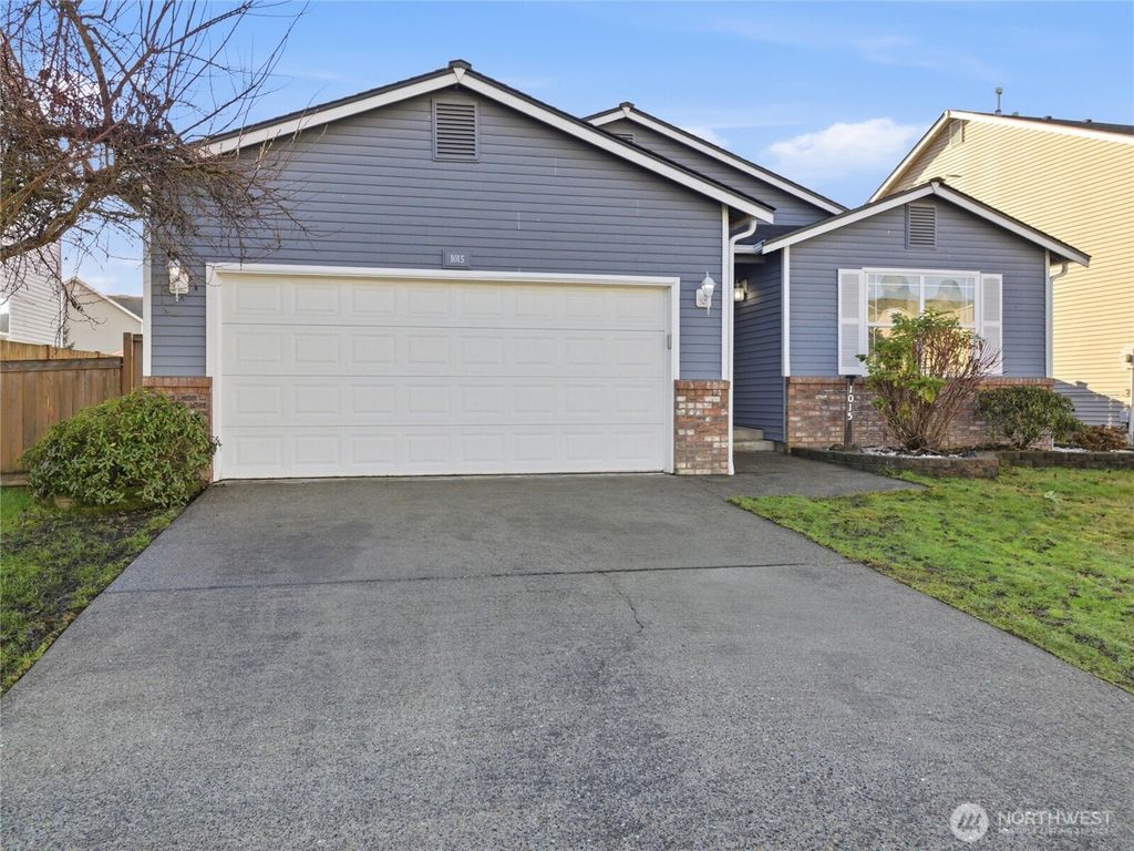 1015 Nunnally Avenue NW, Orting, WA 98360