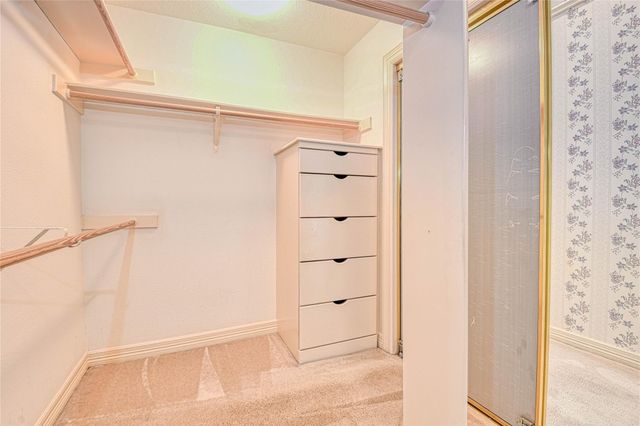 2 Woodmere Place, Spring, TX 77381