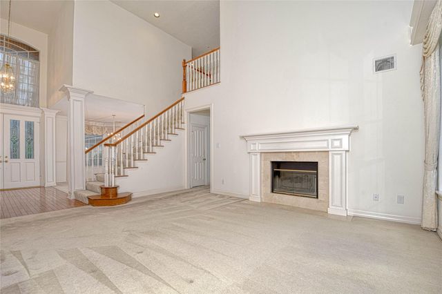 2 Woodmere Place, Spring, TX 77381