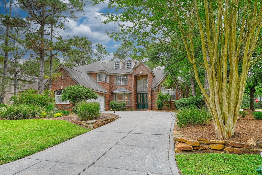 2 Woodmere Place, Spring, TX 77381