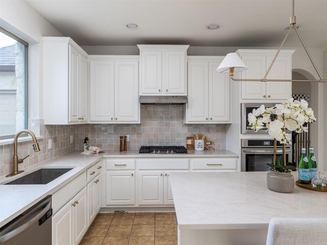 2709 Deep River CIR, Round Rock, TX 78665