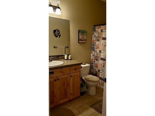 928 E 16TH St, Lafayette, OR 97127