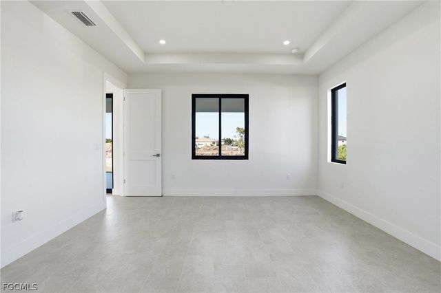 509 NE 25th ST, Cape Coral, FL 33909